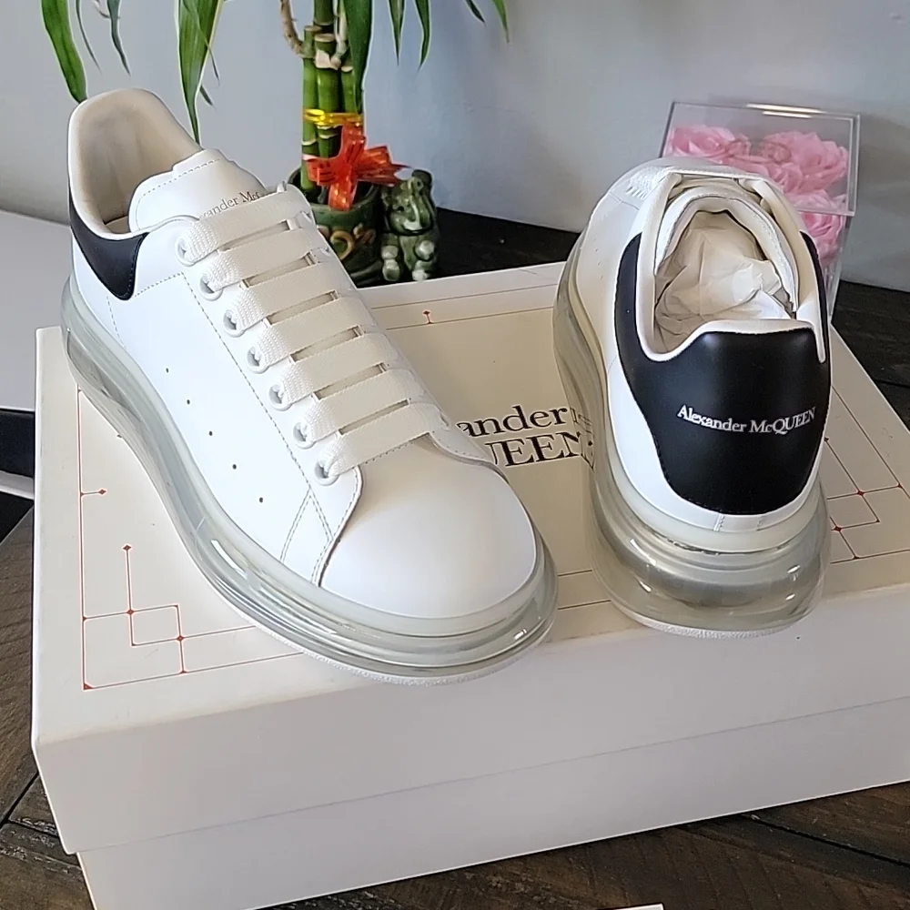 Women's Oversized Sneaker in White/black - Picture 1 of 10